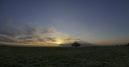October Morning / ***