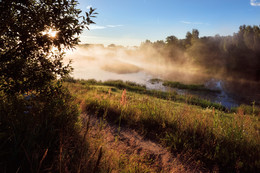 Nebel über dem Fluss / ***