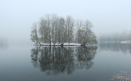 Islet / ***