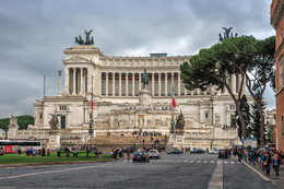 Piazza Venezia / ***