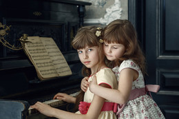 sisters / ***