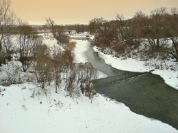 Winter river / ***