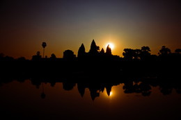 Dawn / ***