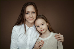 Sisters / ***
