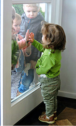 Through the glass / Hi!
