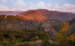 Garni / ***