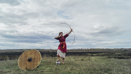 Archer / ***