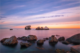 three sisters / ***