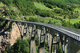 Simple bridge / ***