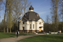 The temple in the park / ***