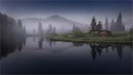 Nebel am See / Morgens beim Häuslteich in Hohentauern. Steiermark Österreich Foto