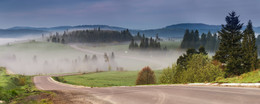 Morning mountain road / ***