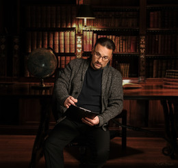 Professor / ...