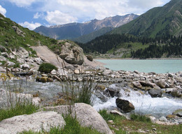 Mountain Lake / ***