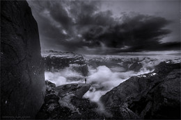 Loneliness / MIKHALIUK.COM
