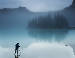 The very moment / ***