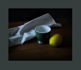 With lemon / ***