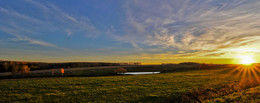 Herbst-Sonnenuntergang / ***
