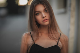&nbsp; / ***