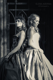 two sisters / ***