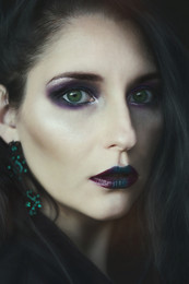 Modern Witch / ***