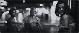  / ***