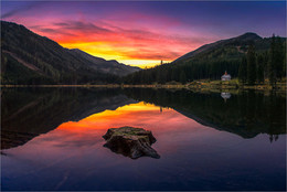 Ingeringsee / Abends nach Sonnenuntergang am Ingeringsee in der Gaal .Steiermark. Österreichfoto