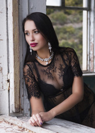  / Elena