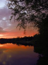 Middle-fernen Ufer / ****