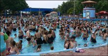 Love for pools / ***
