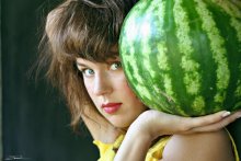 Girl with watermelon / *****