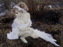 ghost bride / ***