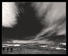 People. Mountains. Sky ... / *****
