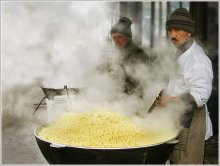 Morning pilaf. Tashkent. / ***