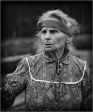 Great-granddaughter / .......