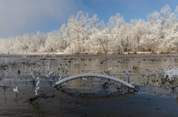 It was winter / ***
