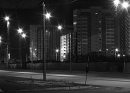 Die Stadt schläft / ***