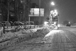 The city sleeps / ***