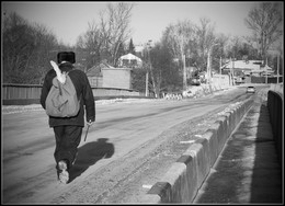 Road by walking / ***