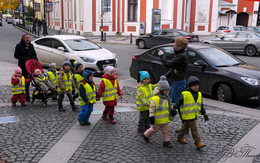 Road zu Fuß / ***