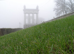 da hinter Nebeln / ***
