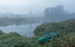 there behind fogs / ***