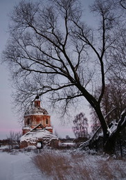 Old Church / ***