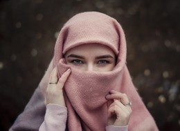  / ***