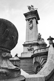  / Paris