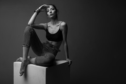 193 / ***