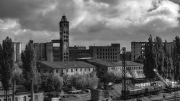 Industrial Area / ***