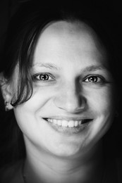 Alyona / ***