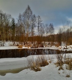 Two banks / &quot; &quot; &quot;