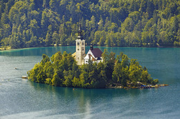 Remembering summer / ***